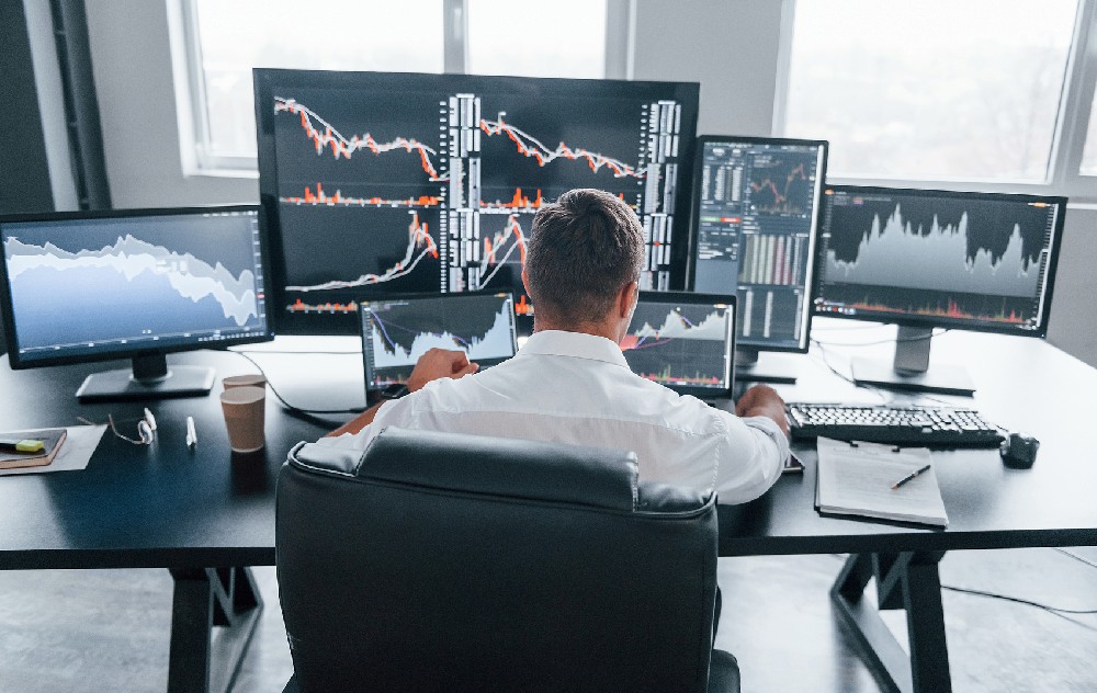 贵金属交易的成本结构与工具配置:以 ACE Markets 平台功能为观察样本